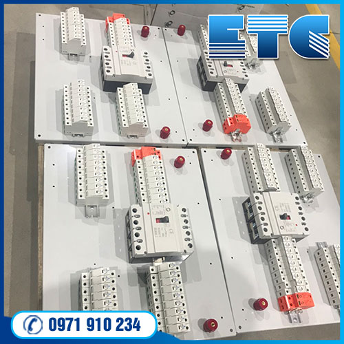 Tủ điều khiển